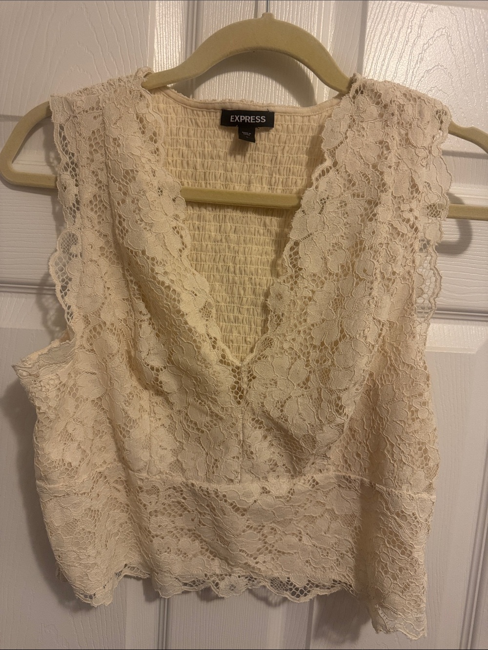 Express Cream Lace V-Neck Camisole Top Size Large